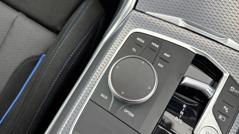 BMW 3 Series 330e 22.3 kWh M Sport 4dr Step Auto Saloon